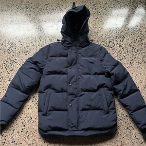 Canada goose Macmillan parka size M NEW